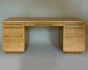 Desk in oak and walnut